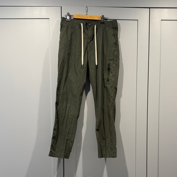 Vuori Women’s Ripstop Pant - Picture 2 of 8